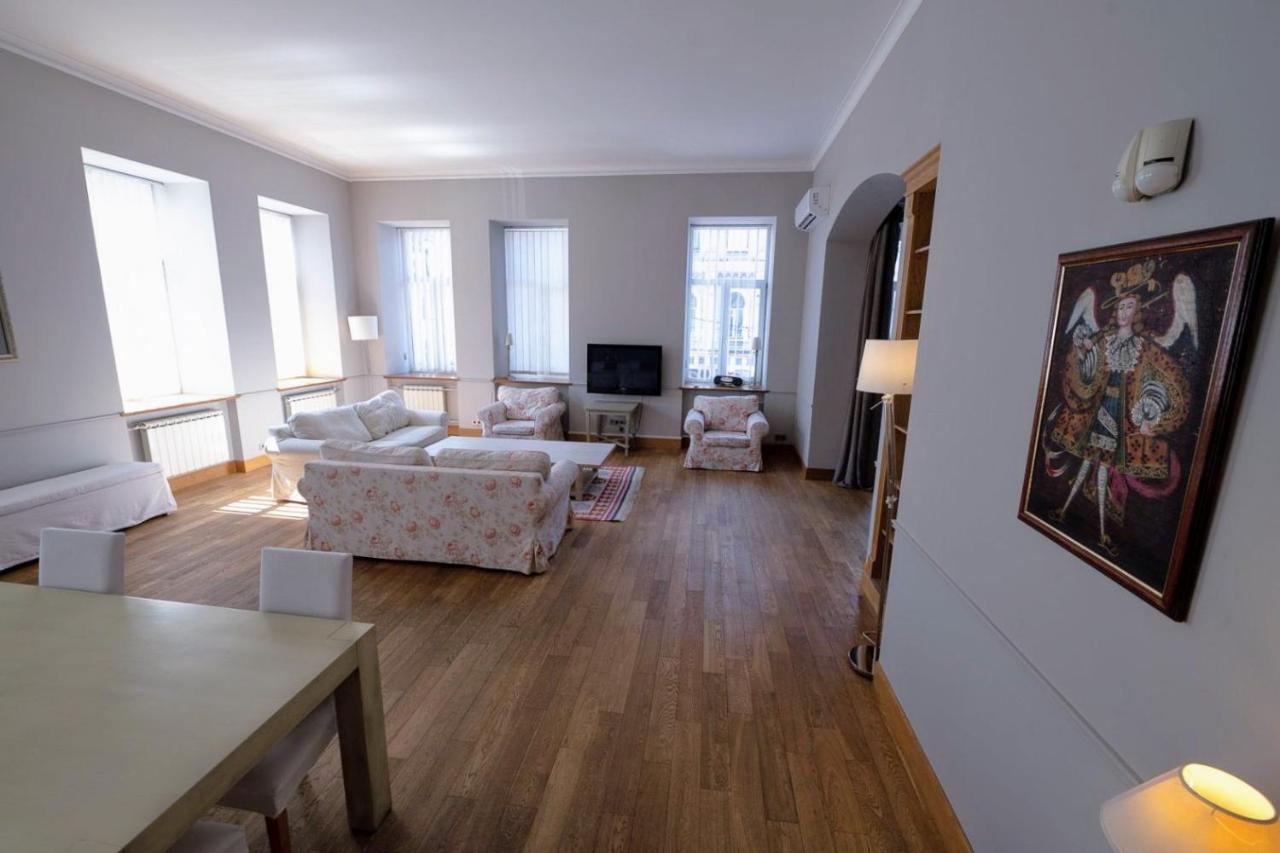 Great 144 Sq.M. Apartment In The Center Of Kiev Eksteriør billede