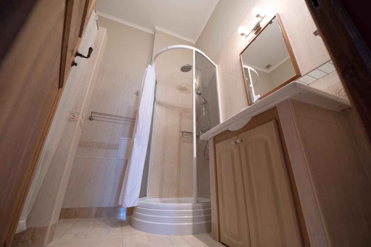 Great 144 Sq.M. Apartment In The Center Of Kiev Eksteriør billede