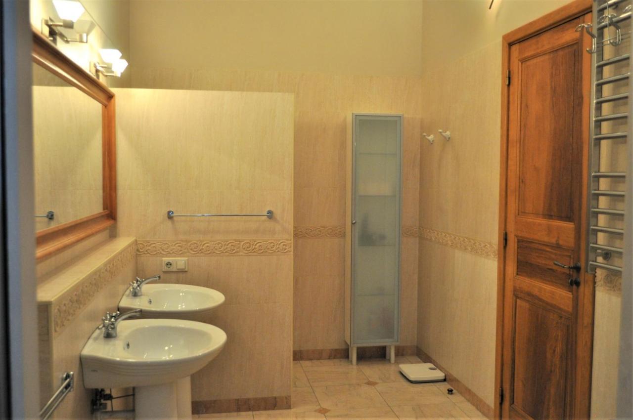 Great 144 Sq.M. Apartment In The Center Of Kiev Eksteriør billede